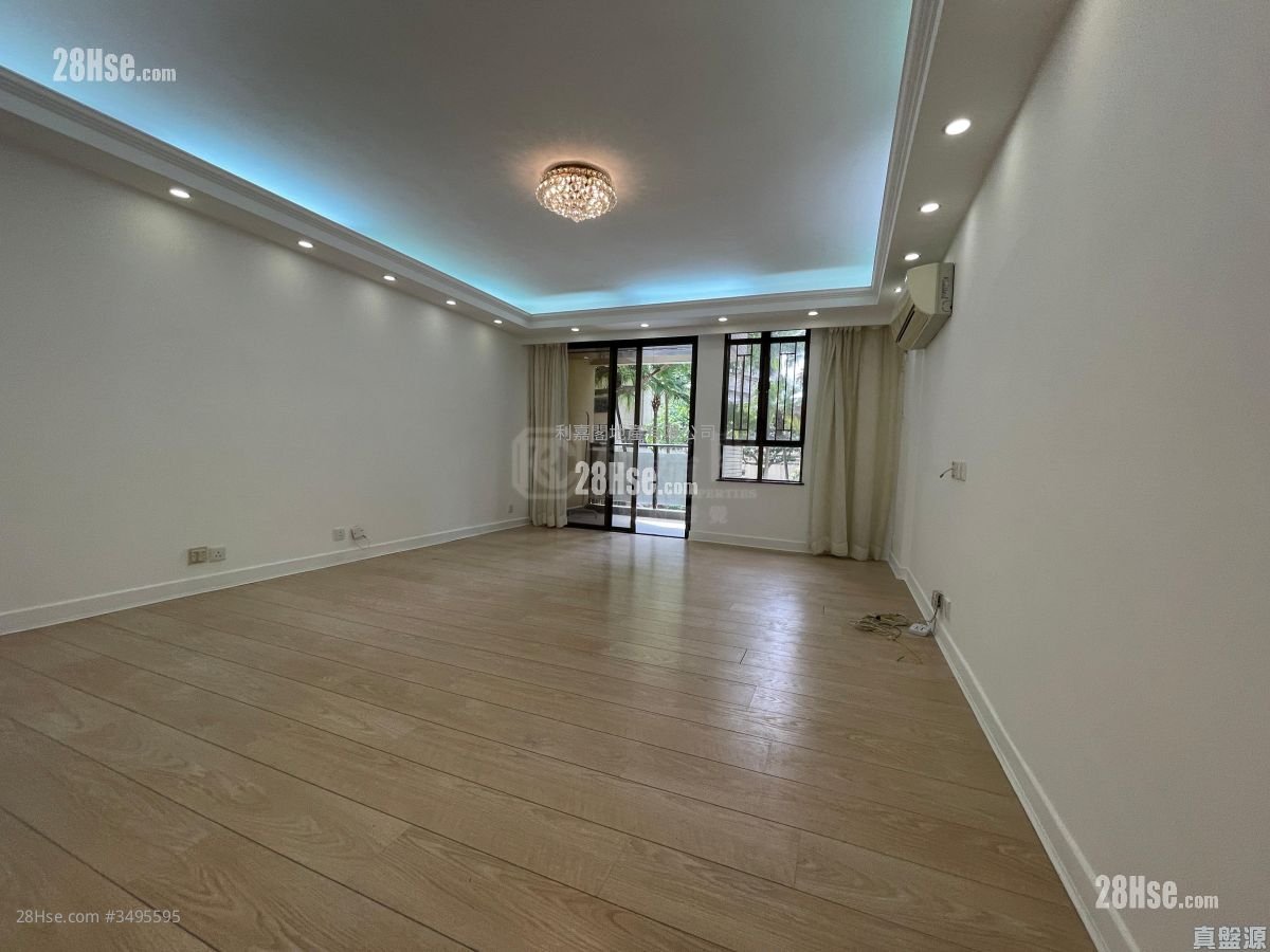Wilshire Towers Sell 4 Bedrooms , 2 Bathrooms 1,734 ft²
