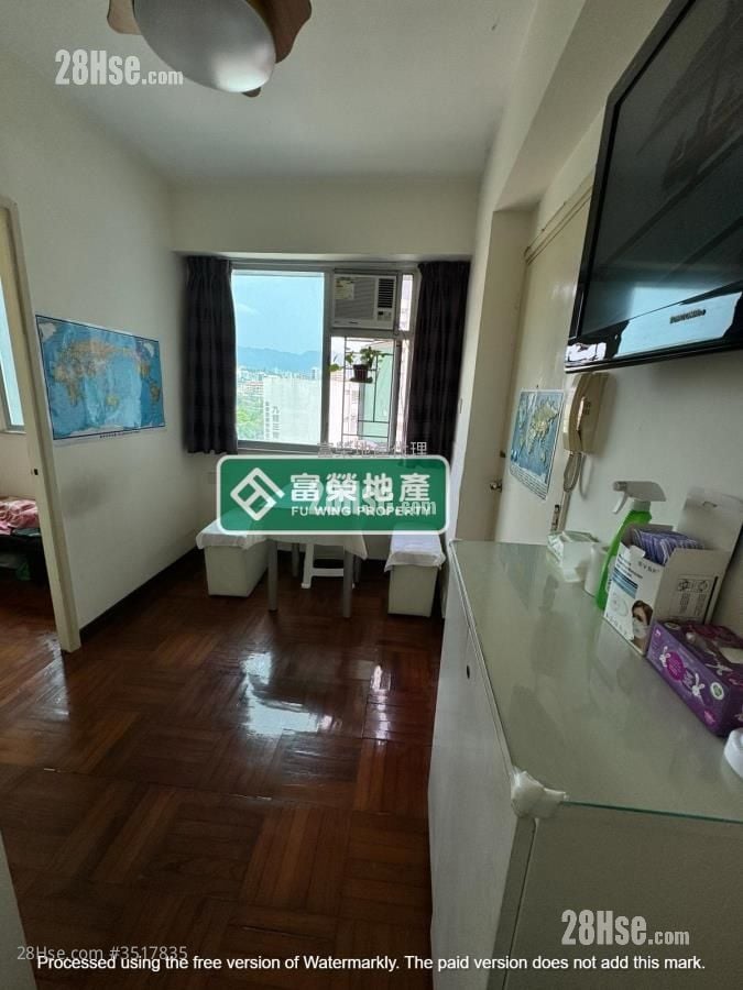Tung Wai Building Sell 2 Bedrooms , 1 Bathroom 274 ft²