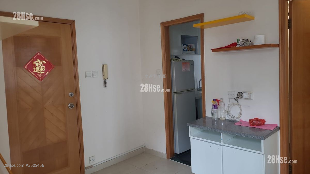 Hong Wah Mansion Rental 2 Bedrooms , 1 Bathroom 300 ft²
