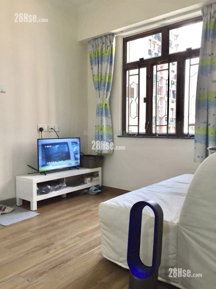 Fair Way Garden Sell 1 Bedroom , 1 Bathroom 352 ft²
