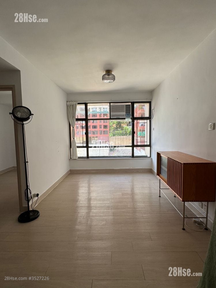 Pokfulam Gardens Rental 466 ft²
