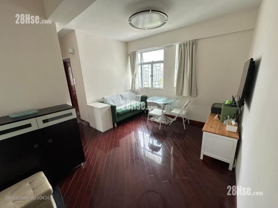 Diamond Court Sell 2 Bedrooms , 1 Bathroom 308 ft²