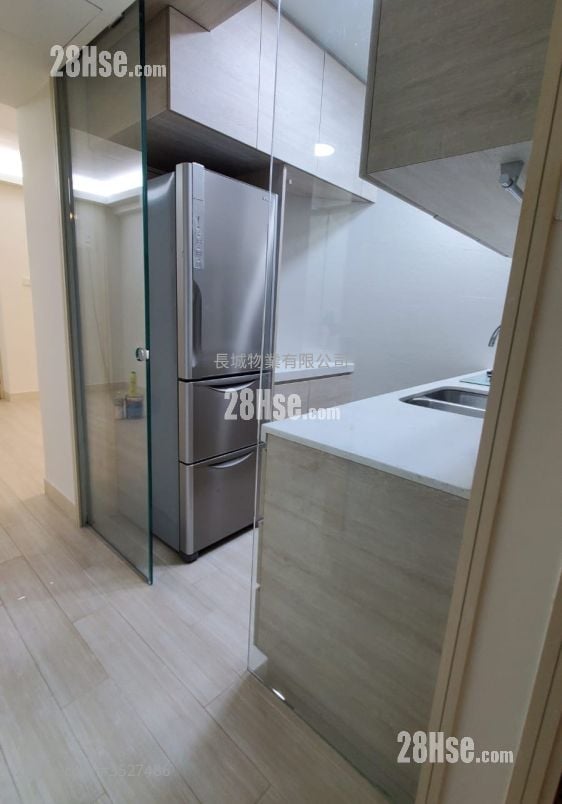 Kornhill Rental 2 Bedrooms , 1 Bathroom 466 ft²