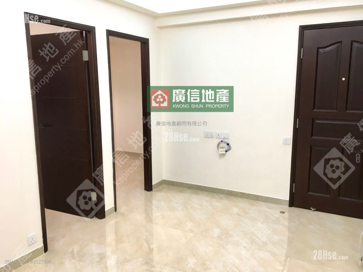 Hang Moon Building Rental 2 Bedrooms , 1 Bathroom 409 ft²