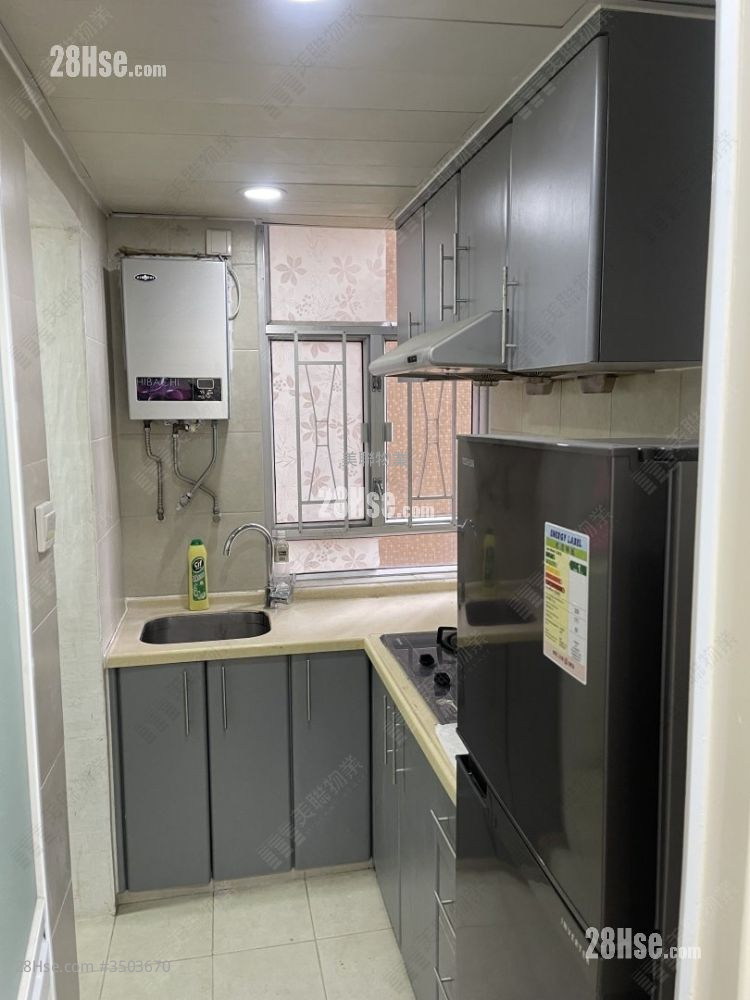 Lung Poon Court Rental 1 Bedroom 340 ft²