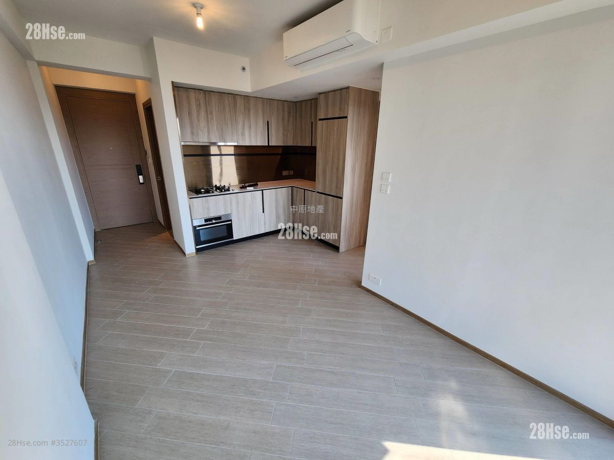 High Park Sell 2 Bedrooms 439 ft²