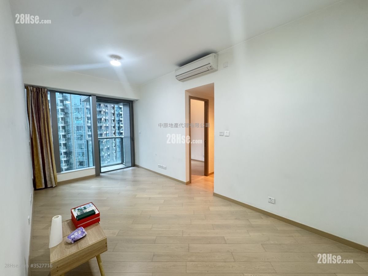 Grand Central Rental 2 Bedrooms , 1 Bathroom 607 ft²