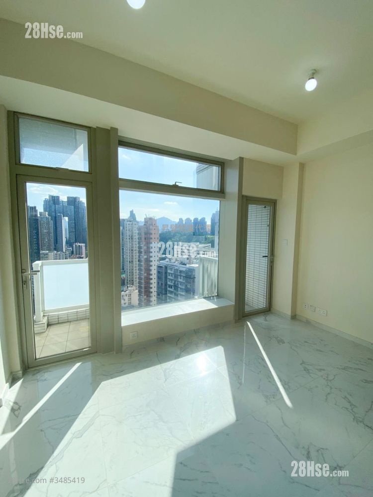 City Hub Sell Studio , 1 Bathroom 267 ft²