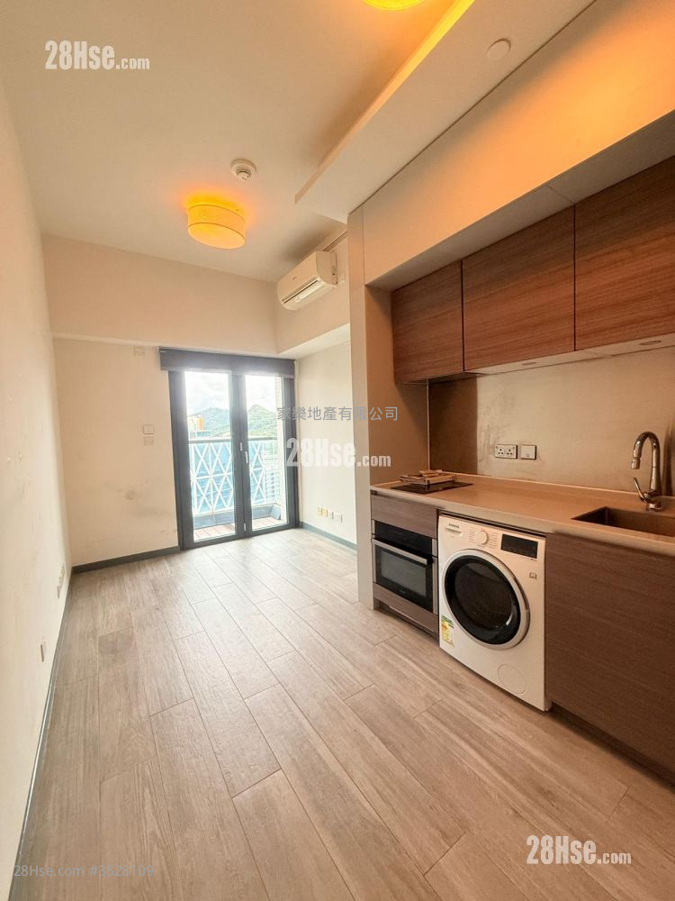 Le Riviera Rental 1 Bedroom , 1 Bathroom 271 ft²