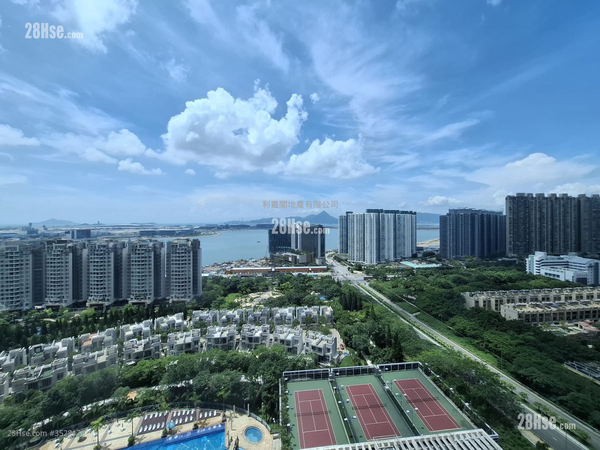 Coastal Skyline Sell 3 Bedrooms 911 ft²