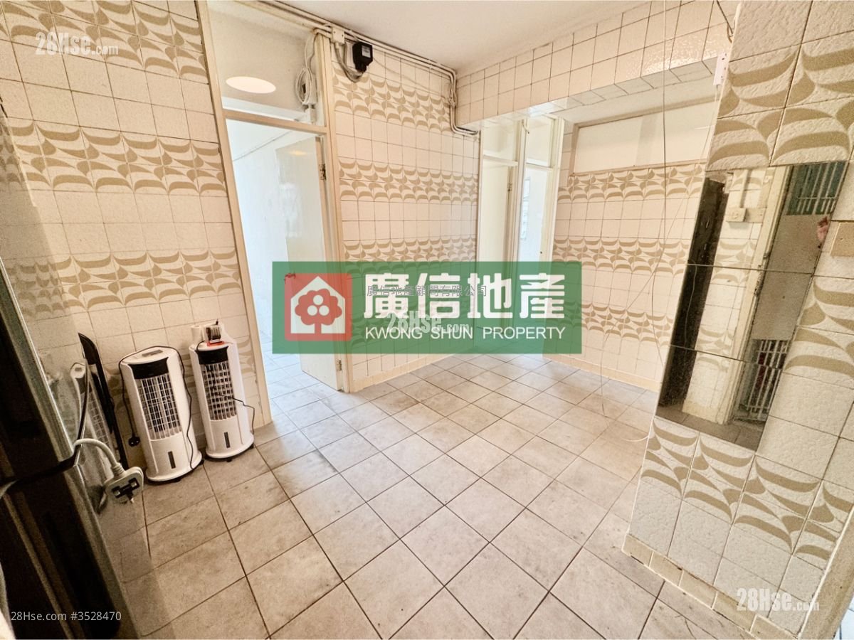 Tak Lee Building Rental 4 Bedrooms , 1 Bathroom 537 ft²