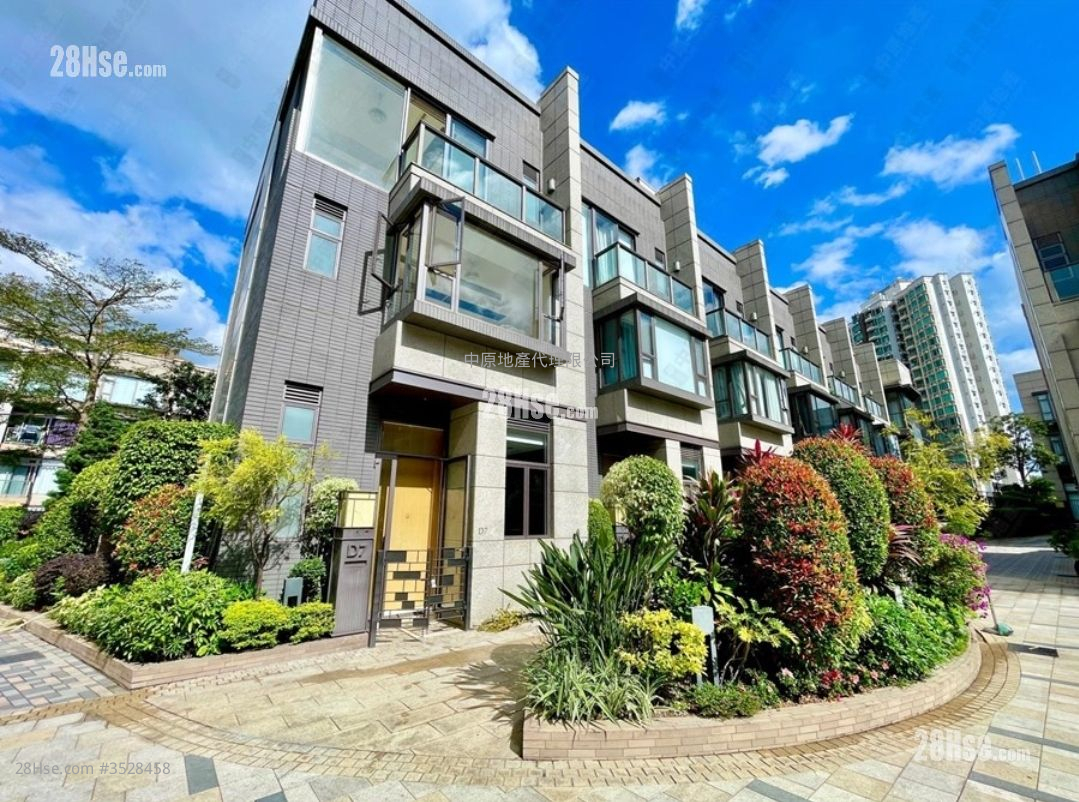 The Woodsville Sell 4 Bedrooms 2,160 ft²