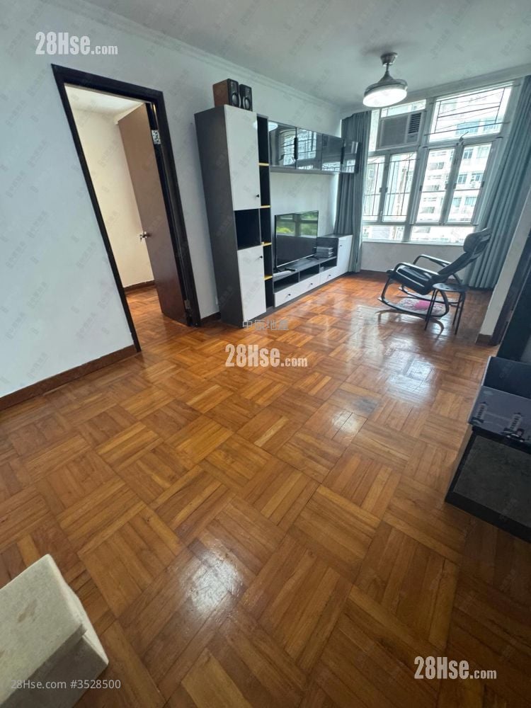 Tin Oi Court Sell 2 Bedrooms 546 ft²