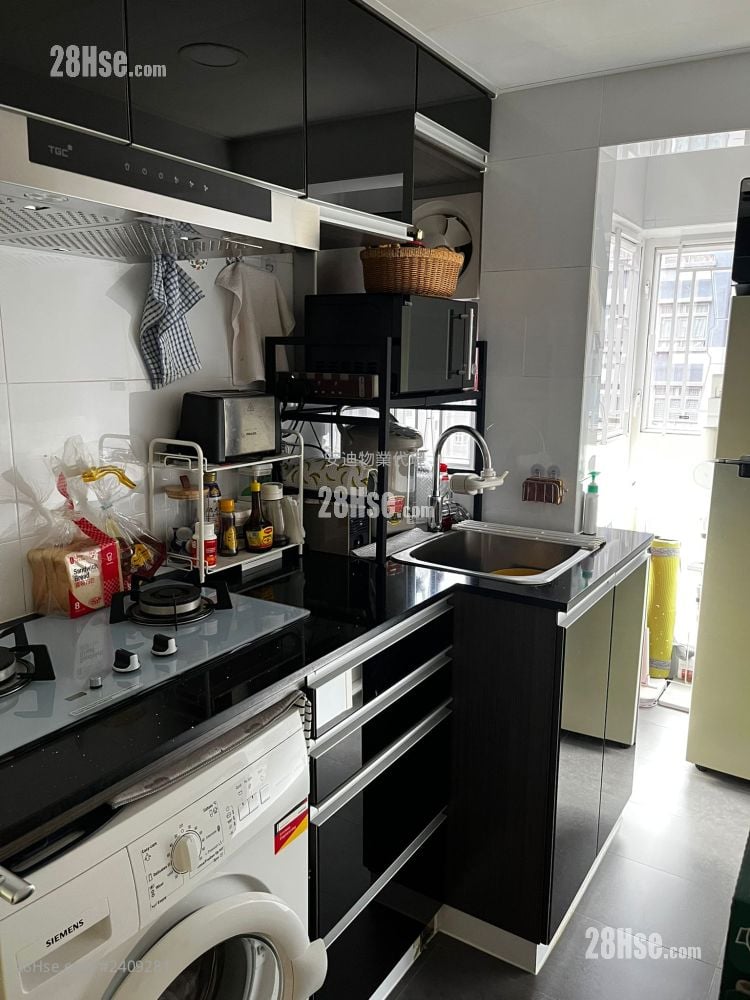 Greenery Court Sell 2 Bedrooms 337 ft²