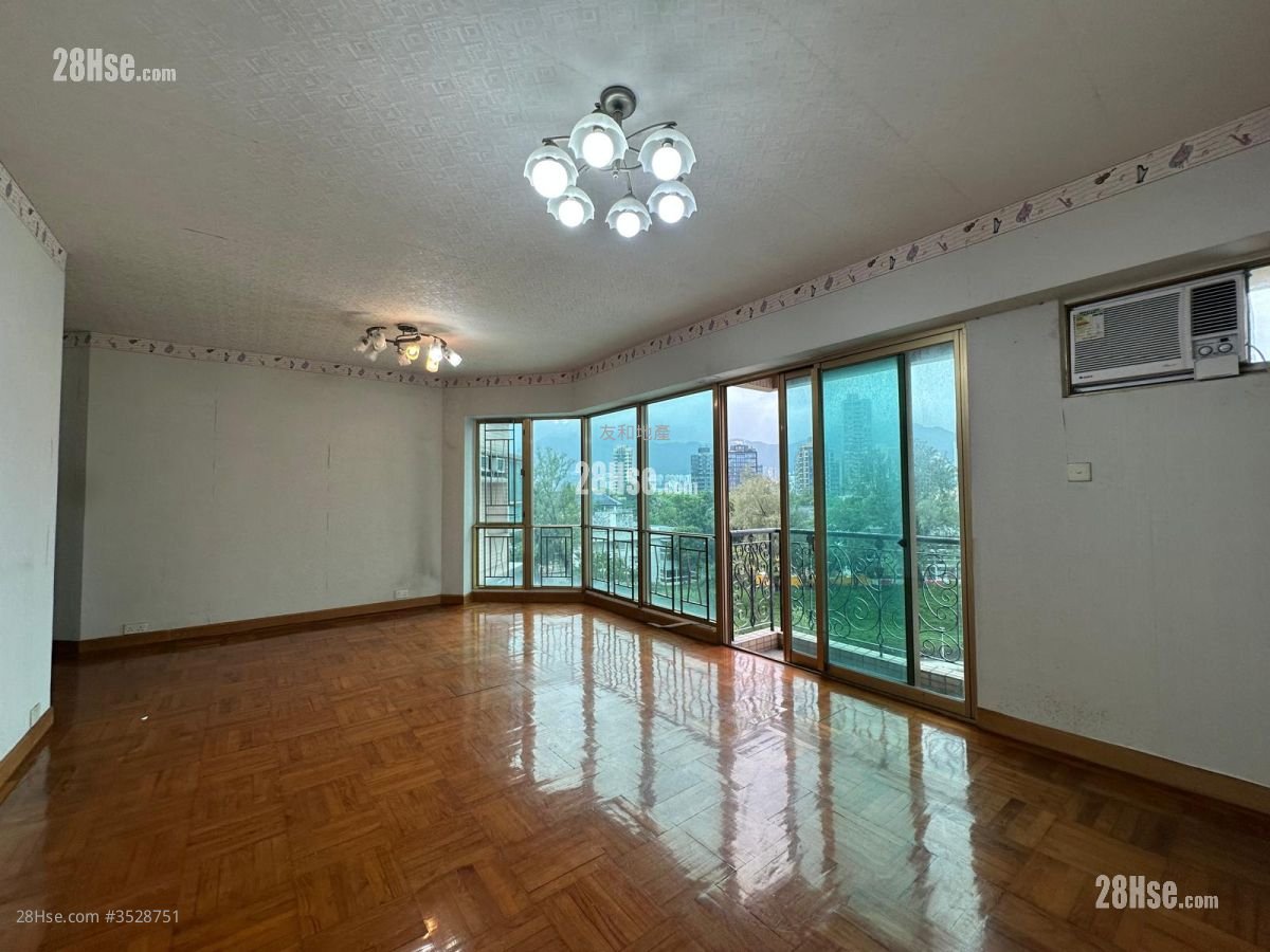 The Astrid Sell 3 Bedrooms , 2 Bathrooms 948 ft²
