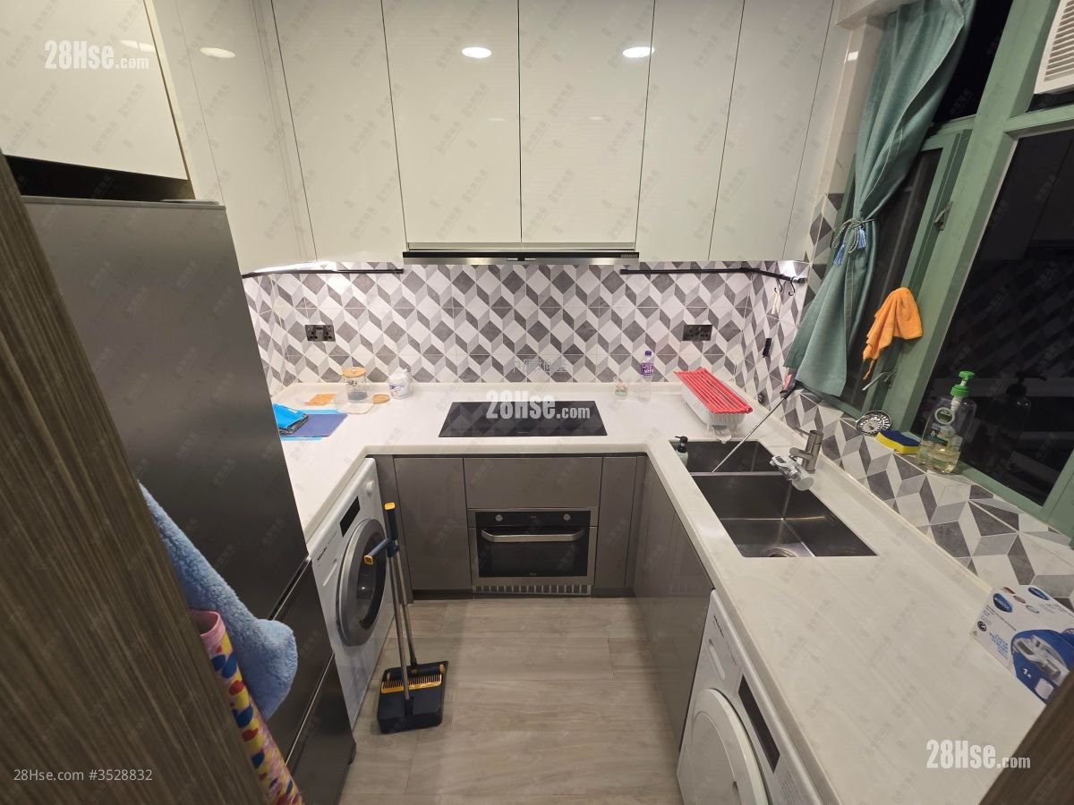 Botania Villa Sell 2 Bedrooms 509 ft²