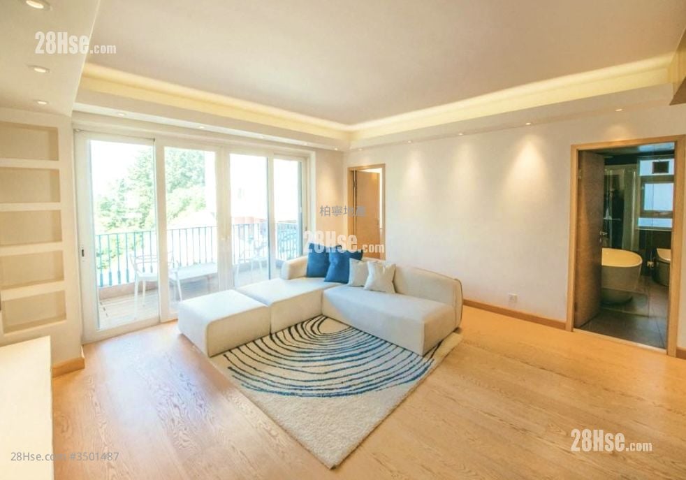 Alpha Court Rental 2 Bedrooms , 2 Bathrooms 1,039 ft²