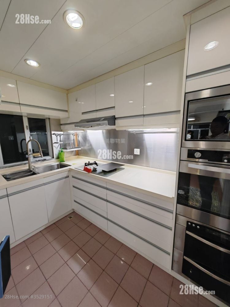 Bauhinia Garden Sell 2 Bedrooms , 1 Bathroom 506 ft²