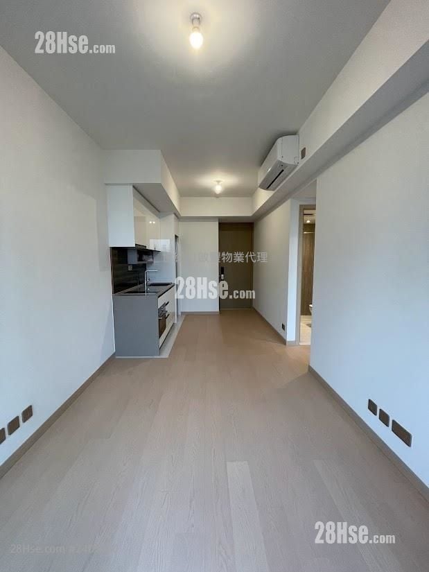 K. Summit Rental 2 Bedrooms , 1 Bathroom 466 ft²