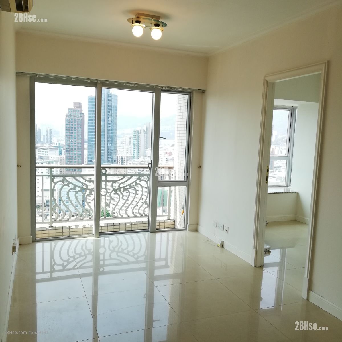 Sky Tower Rental 2 Bedrooms , 1 Bathroom 479 ft²