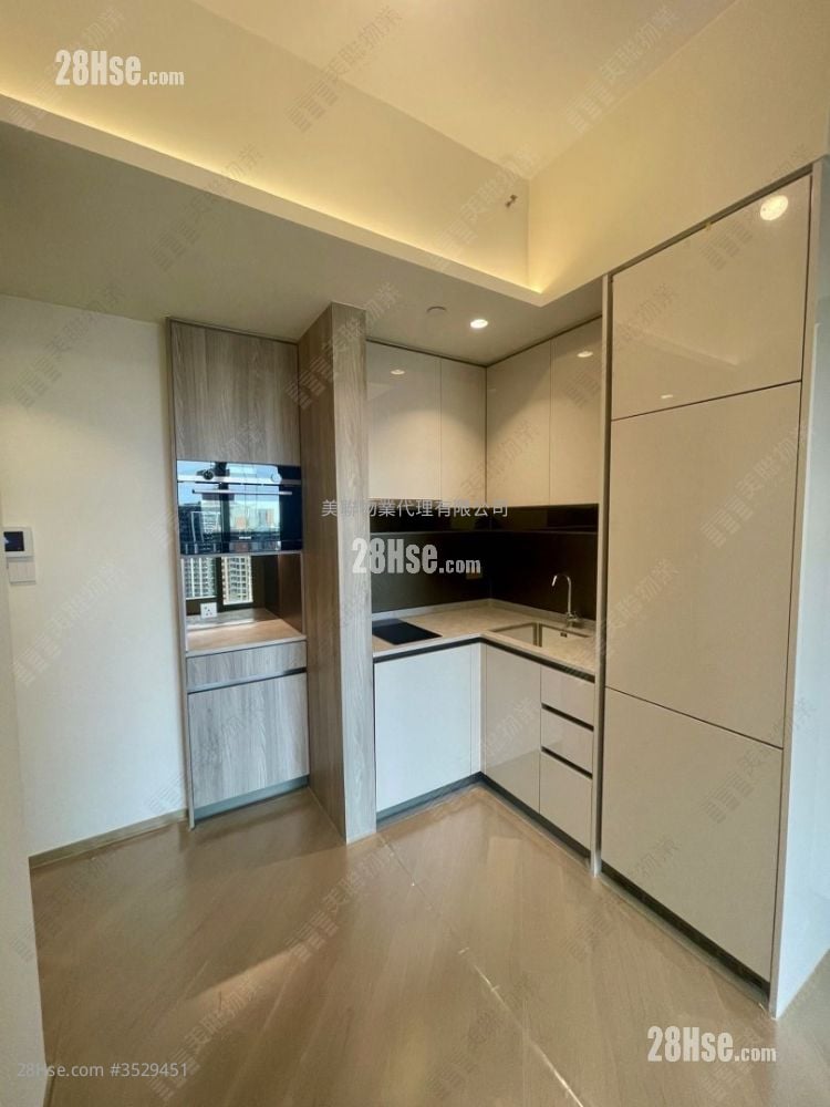 Villa Garda Iii Sell 1 Bedroom 371 ft²