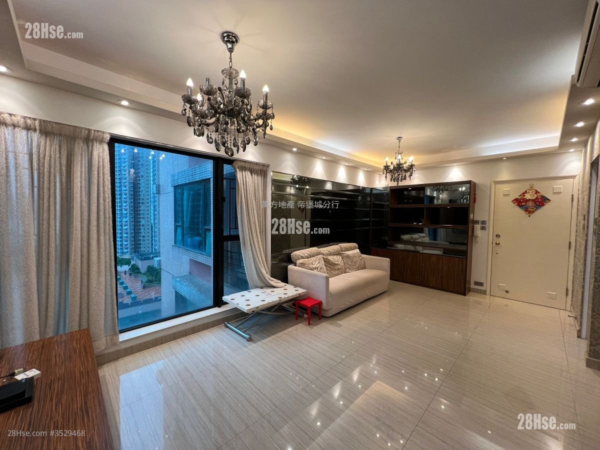 Castello Sell 3 Bedrooms , 2 Bathrooms 873 ft²