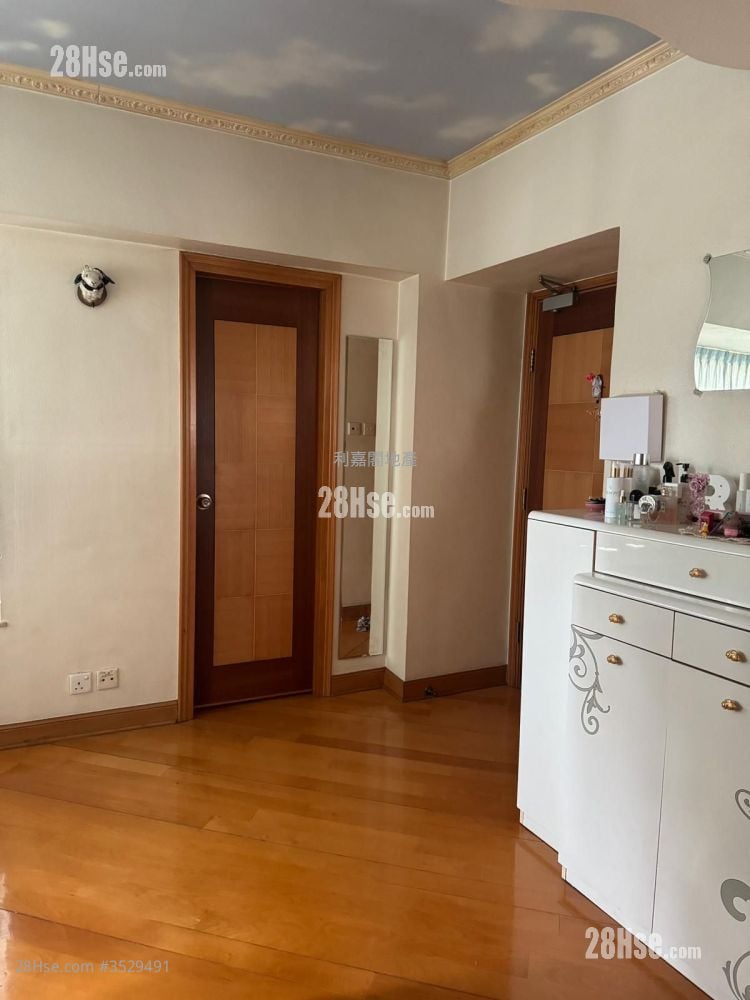 Baily Court Sell 2 Bedrooms 309 ft²