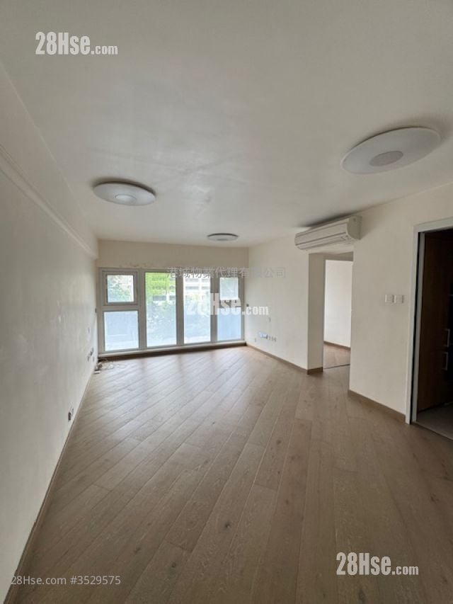 Parc Regal Sell 3 Bedrooms , 3 Bathrooms 664 ft²