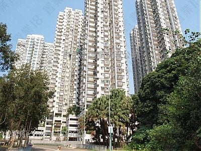 Golden Lion Garden Rental 3 Bedrooms , 1 Bathroom 336 ft²