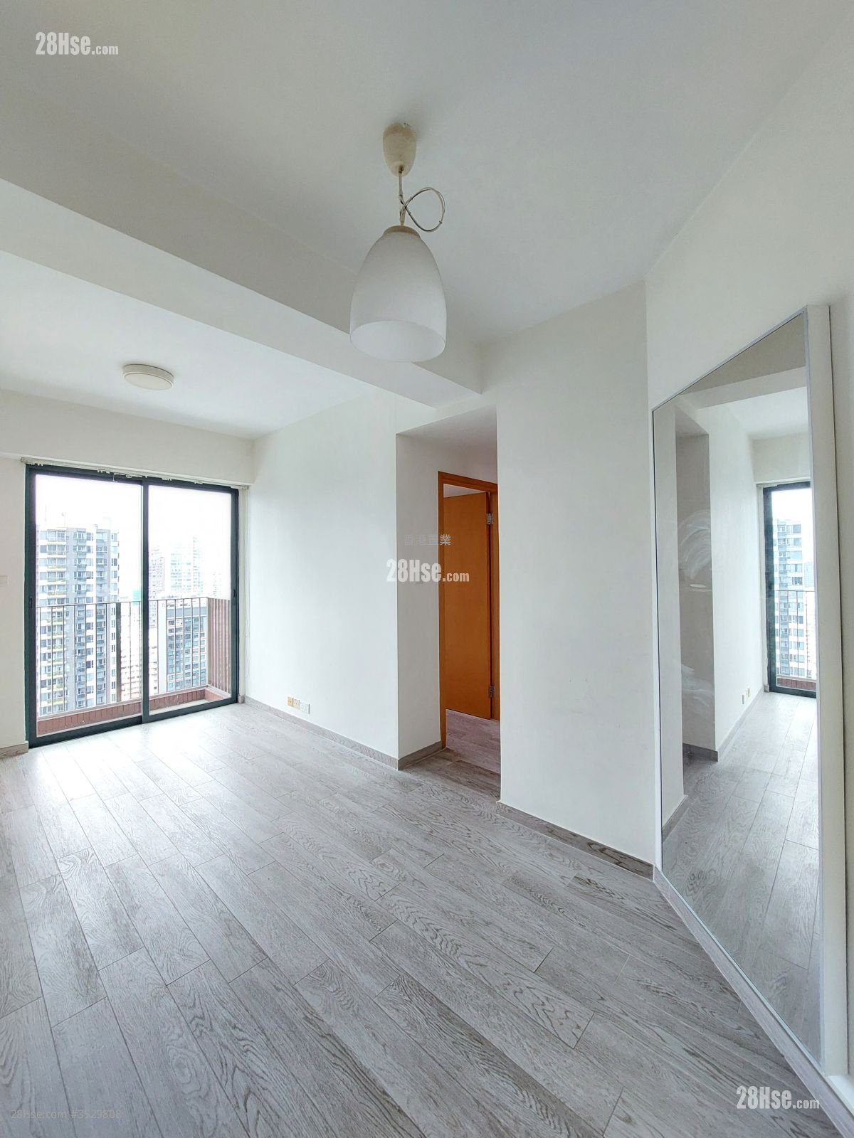 Kingsgate Sell 3 Bedrooms , 1 Bathroom 524 ft²