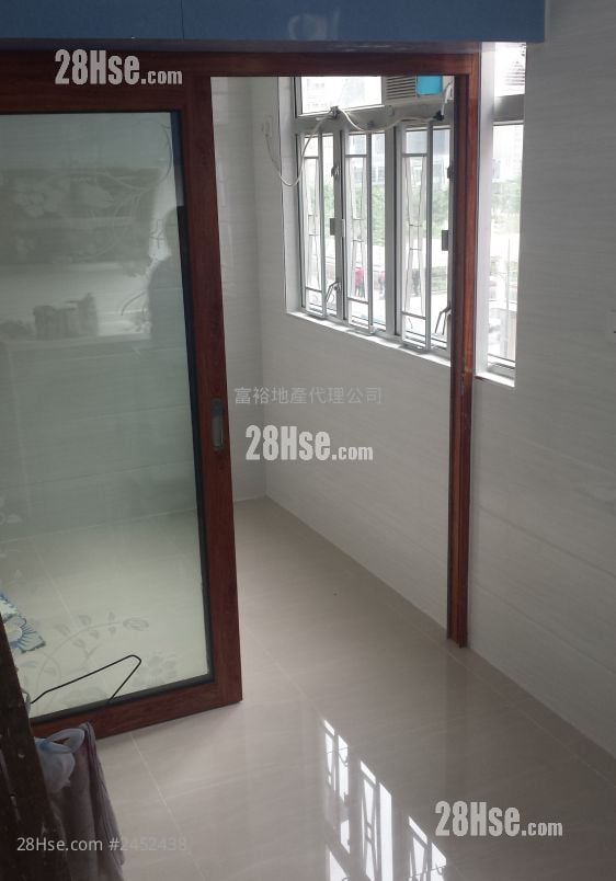 Kan Fat Building Rental 1 Bedroom , 1 Bathroom 130 ft²