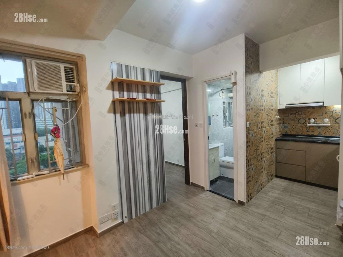 Cheong Yiu Building Sell 2 Bedrooms , 1 Bathroom 311 ft²