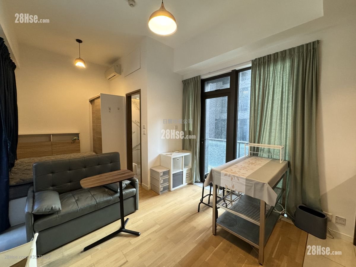 Hyde Park Rental Studio , 1 Bathroom 268 ft²