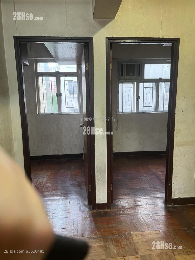 Kam Fat Building Sell 320 ft²