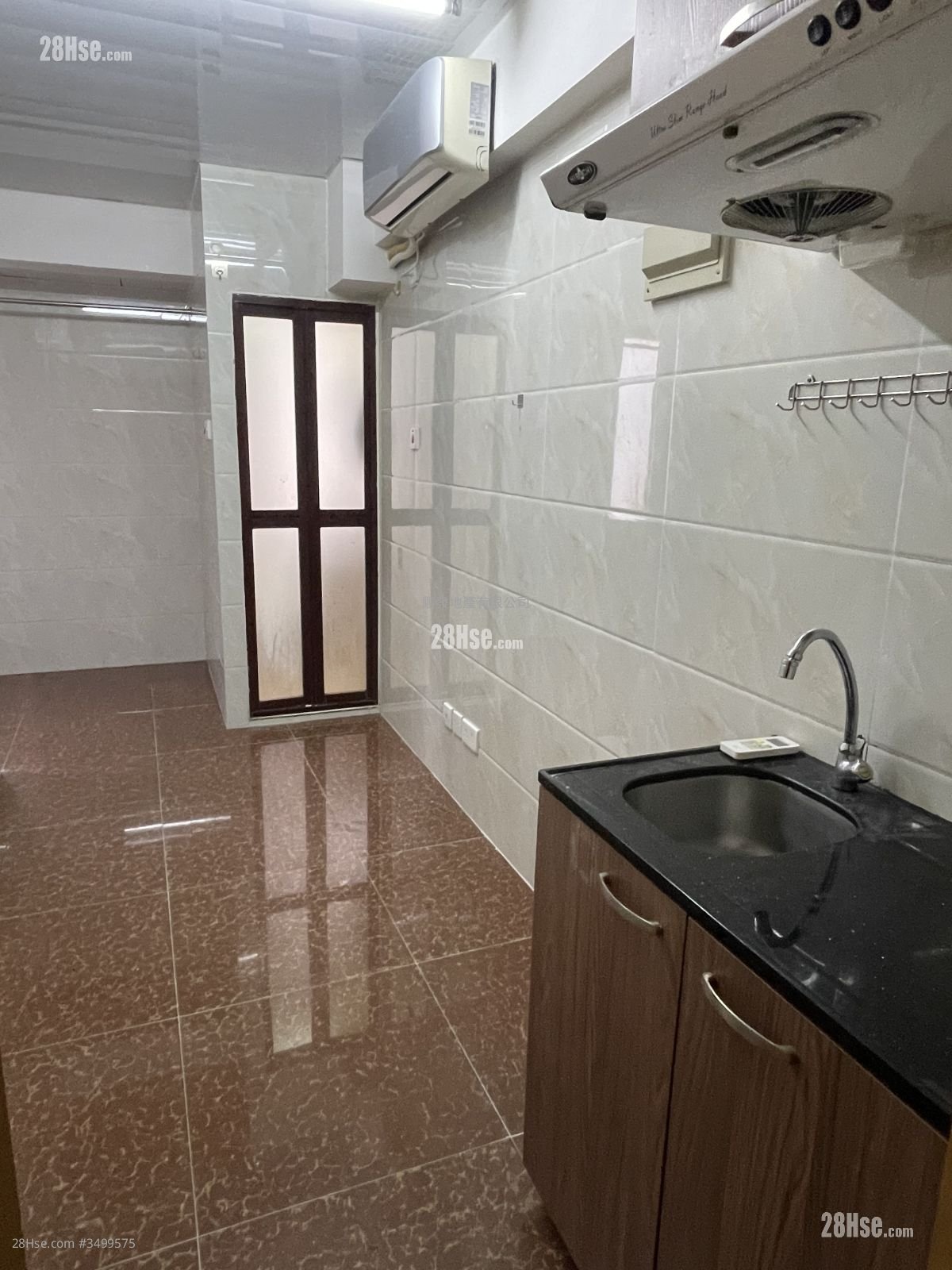 Lion Building Rental 1 Bathroom 145 ft²