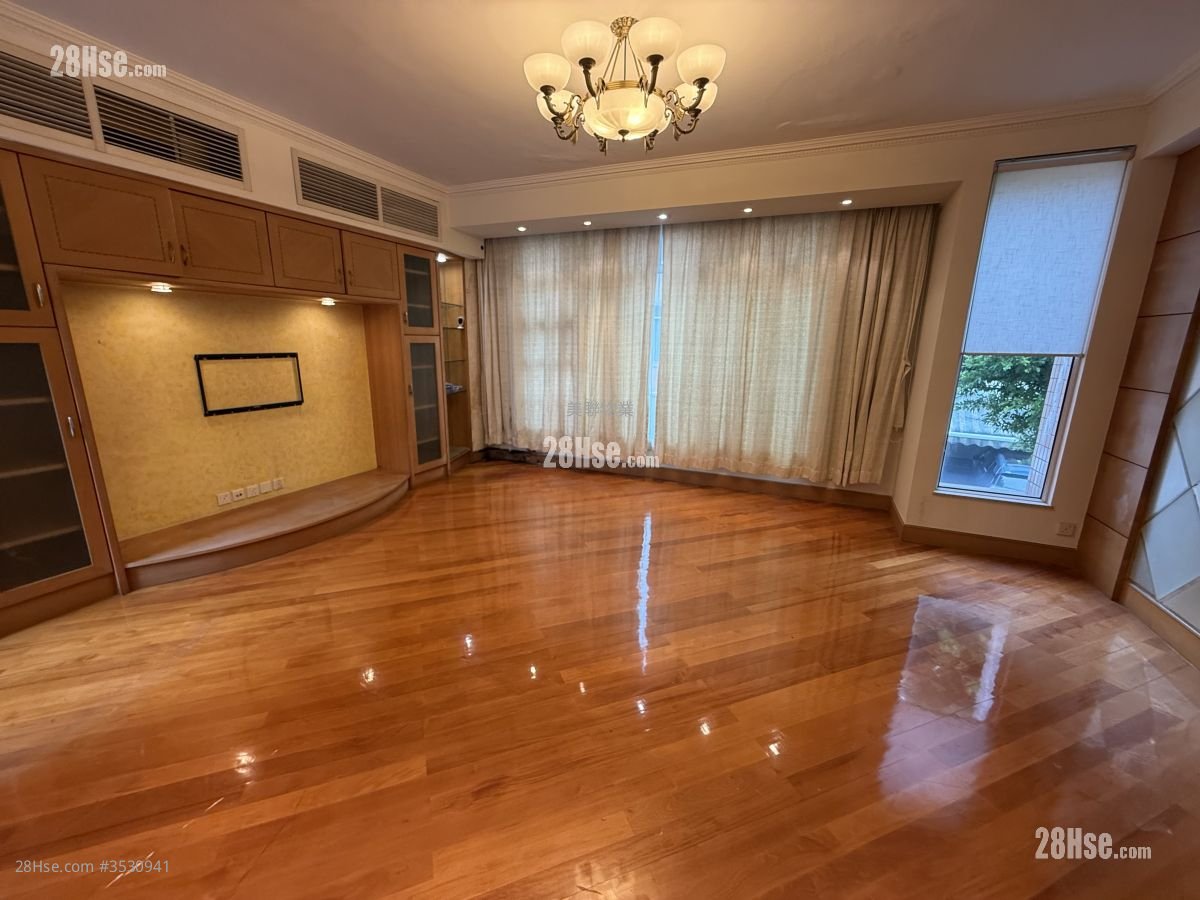Royal Palms Sell 3 Bathrooms 1,713 ft²