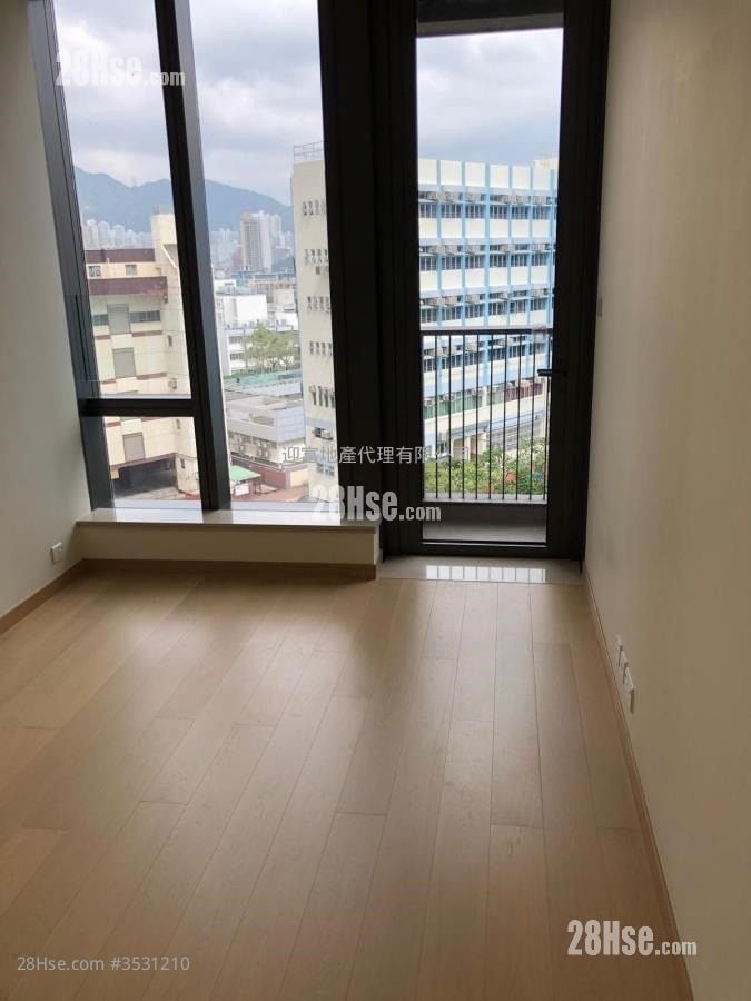 Mantin Heights Sell 3 Bedrooms , 2 Bathrooms 907 ft²