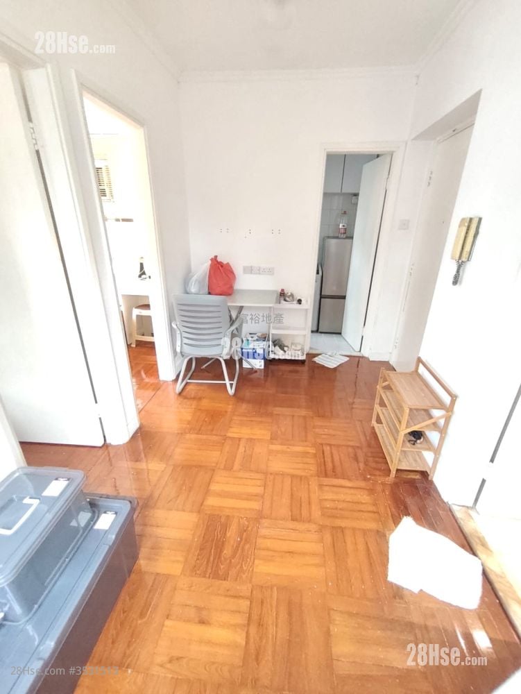 Kee On Building Rental 2 Bedrooms , 1 Bathroom 256 ft²