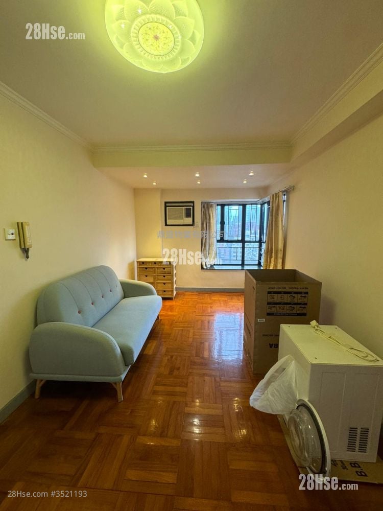 King's Court Rental 2 Bedrooms , 1 Bathroom 379 ft²