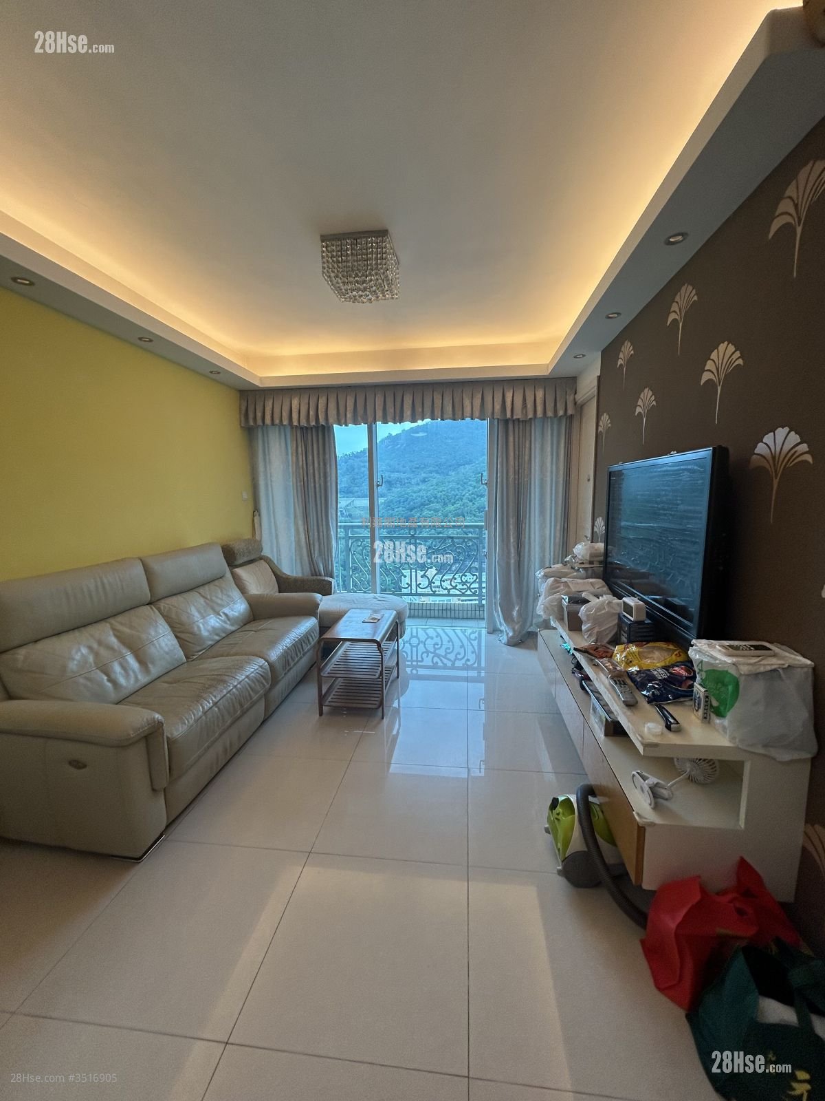 Metro Town Rental 3 Bedrooms , 2 Bathrooms 633 ft²