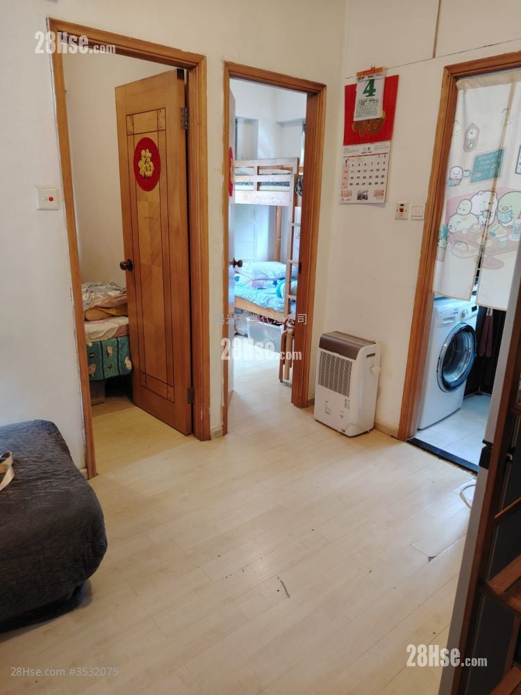 Hoi On Building Sell 280 ft²