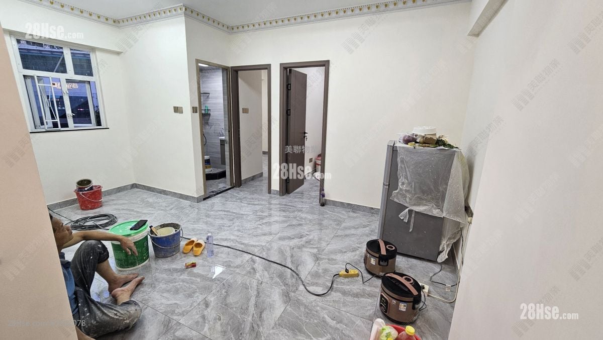 Kwai Loong Building Sell 2 Bedrooms , 1 Bathroom 404 ft²