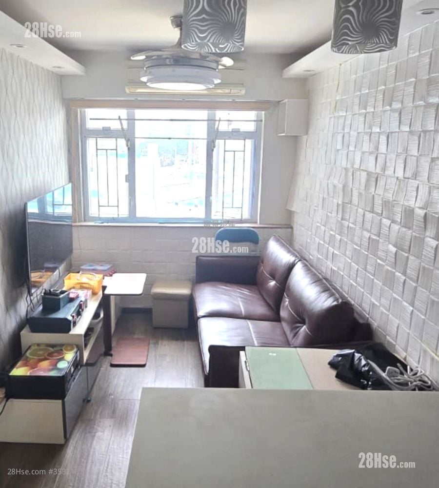 Wah Yu Court Rental 2 Bedrooms 355 ft²