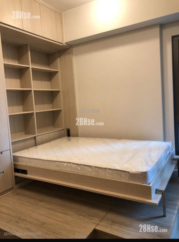 Novum Point Sell Studio , 1 Bathroom 178 ft²