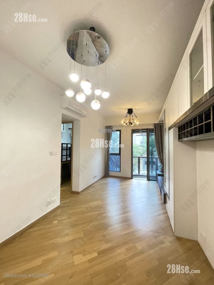 Alto Residences Sell 3 Bedrooms , 2 Bathrooms 700 ft²