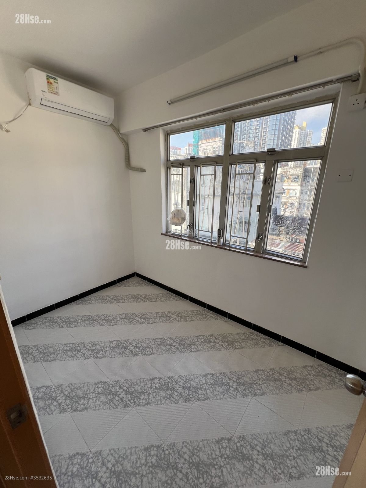 Ming Wah Building Rental 3 Bedrooms , 1 Bathroom 371 ft²