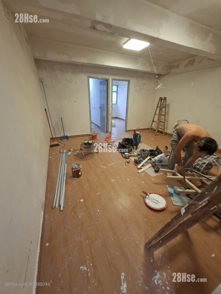 9-23 Hak Po Street Rental 3 Bedrooms , 1 Bathroom 612 ft²