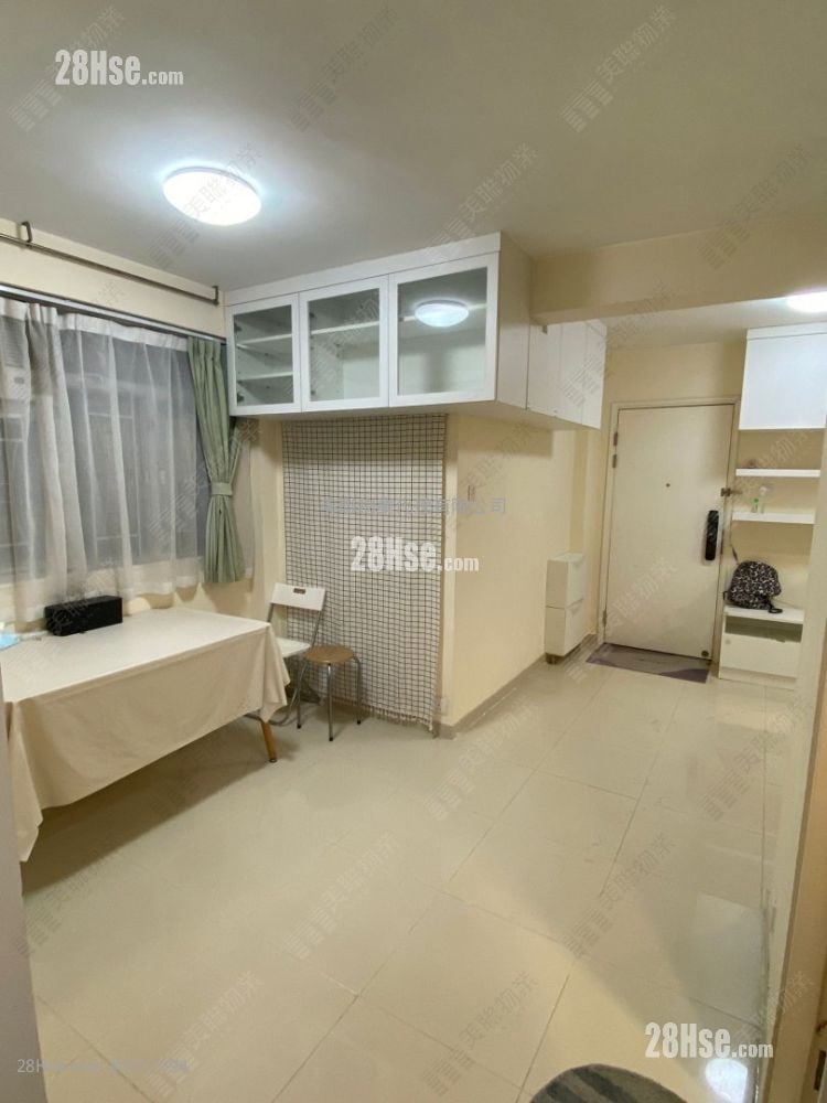 Golden Building Sell 2 Bedrooms , 1 Bathroom 385 ft²
