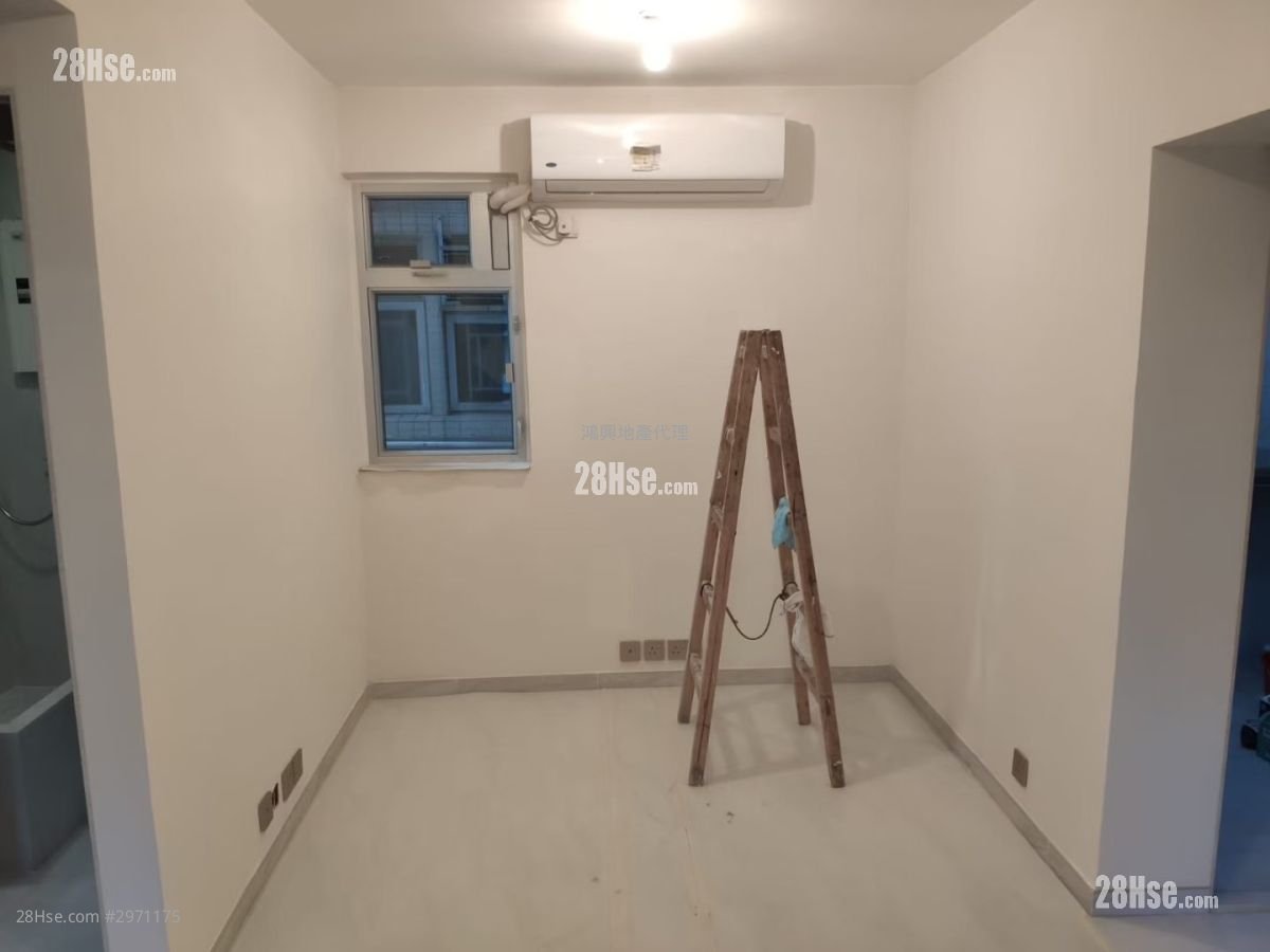 Full Wealth Gardens Rental 2 Bedrooms , 1 Bathroom 427 ft²