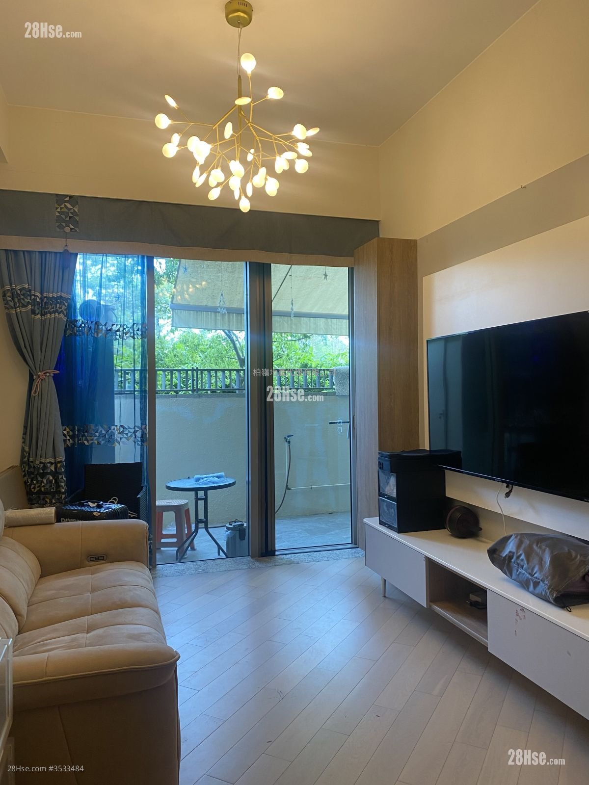 The Mediterranean Rental 3 Bedrooms , 2 Bathrooms 699 ft²